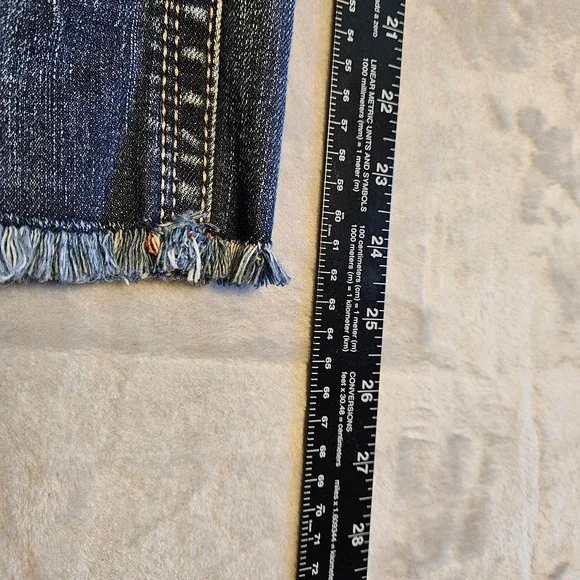 Rock Revival Gwen Capri Women's Raw Hem Flap Pocket Thick Stitch Denim Size 31 - Picture 10 of 11